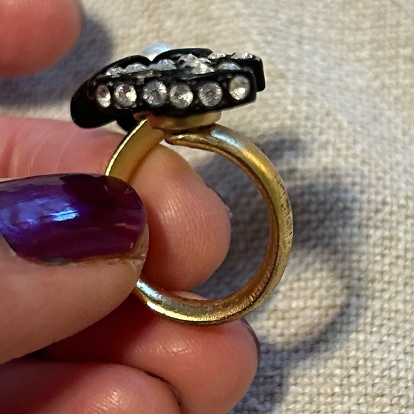 Chanel costume flower ring size 6 1/2-7 - Picture 5 of 12